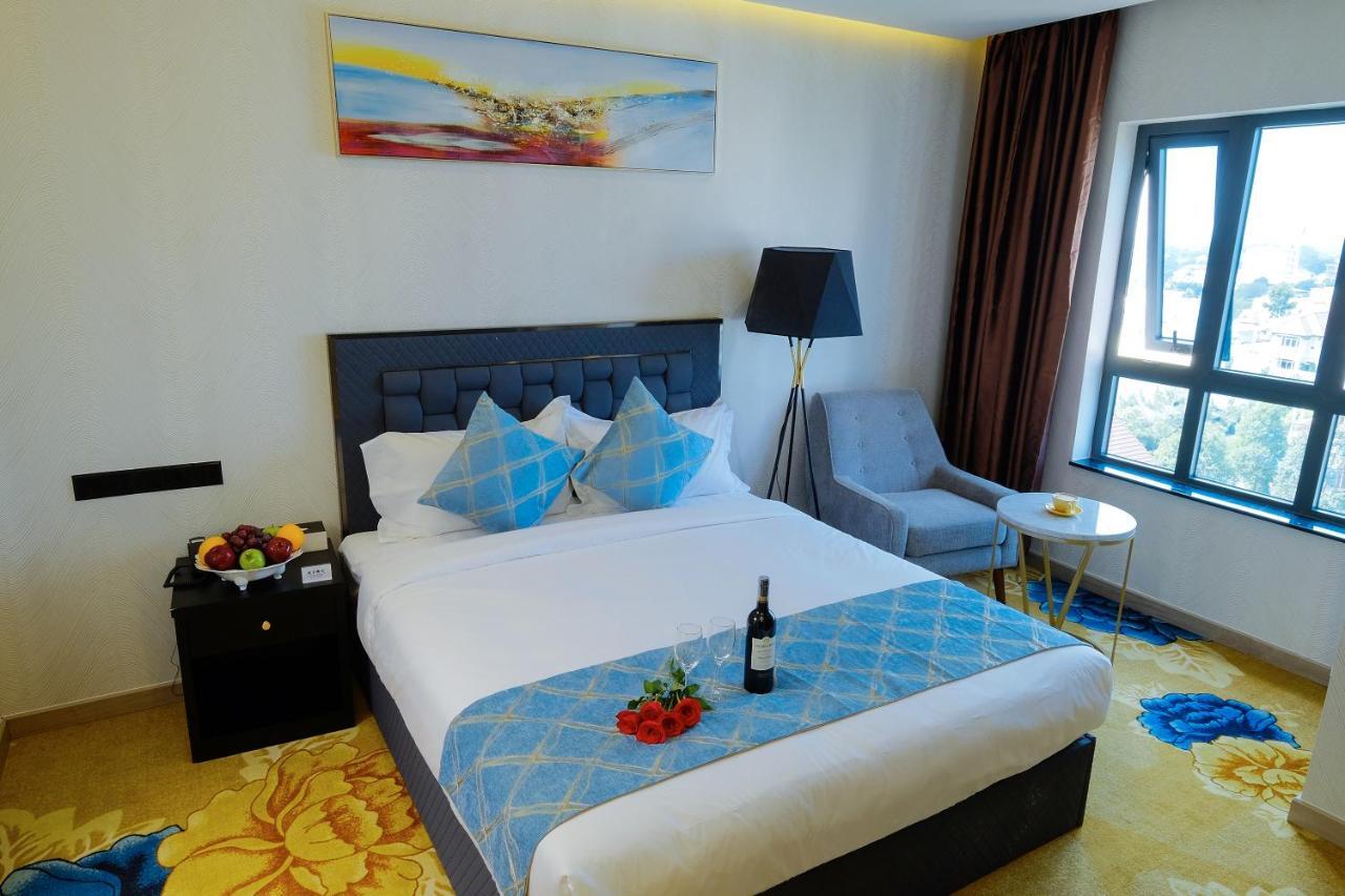 Diamond Hotel Thủ Dầu Một Ngoại thất bức ảnh