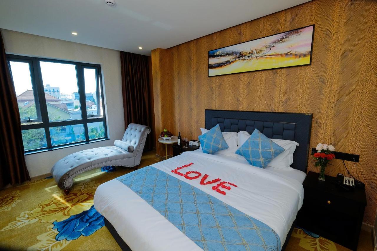 Diamond Hotel Thủ Dầu Một Ngoại thất bức ảnh