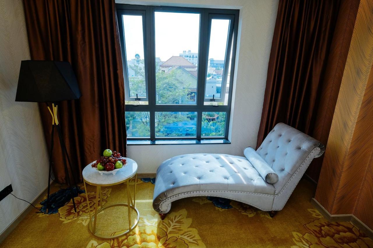 Diamond Hotel Thủ Dầu Một Ngoại thất bức ảnh
